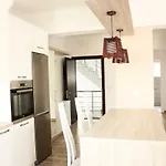 Alexandra\'S Apartments