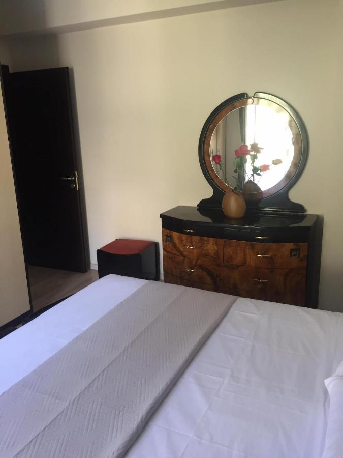 Alexandra's Apartamento Sarandë