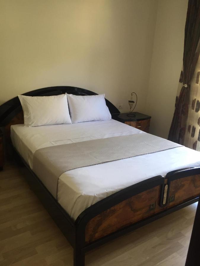 Alexandra's Apartamento Sarandë